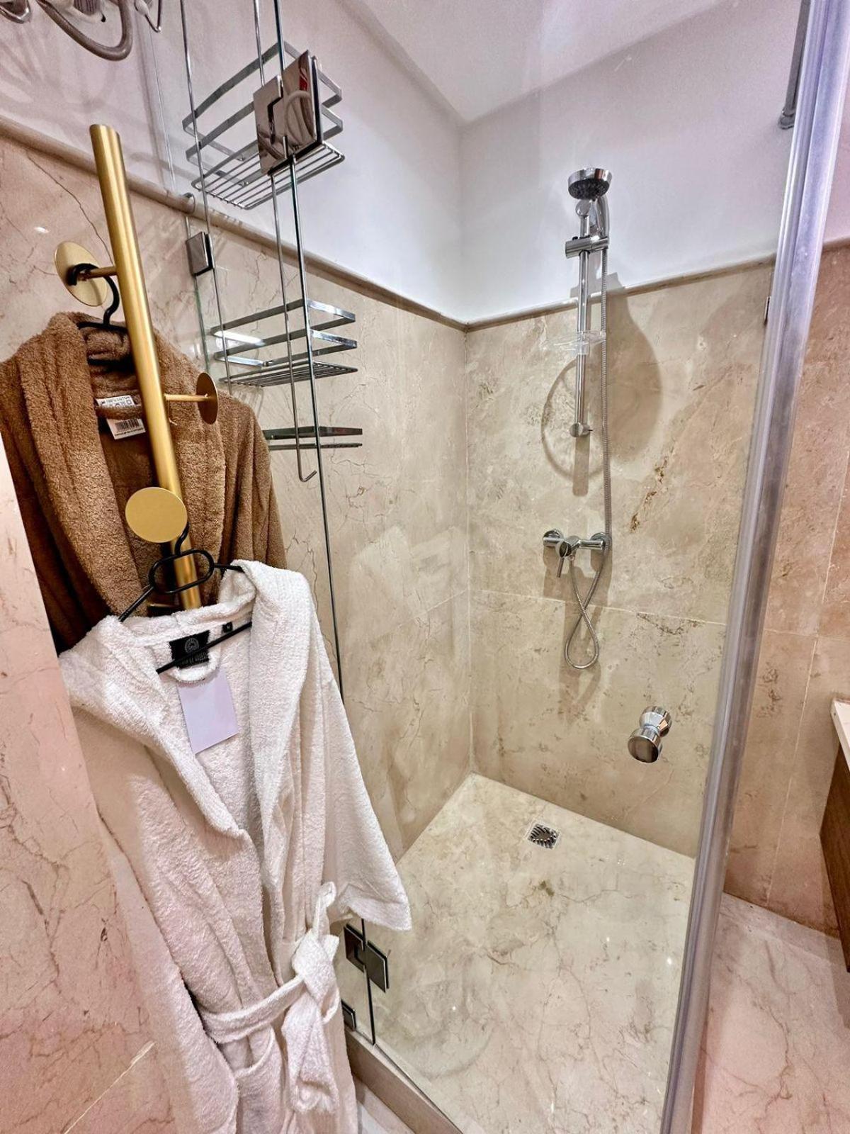 Appartement Luxueux Avec Piscine 10 Minutes Du Centre Ville Marrakesh Exterior photo