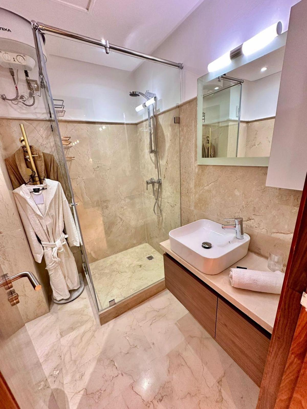 Appartement Luxueux Avec Piscine 10 Minutes Du Centre Ville Marrakesh Exterior photo